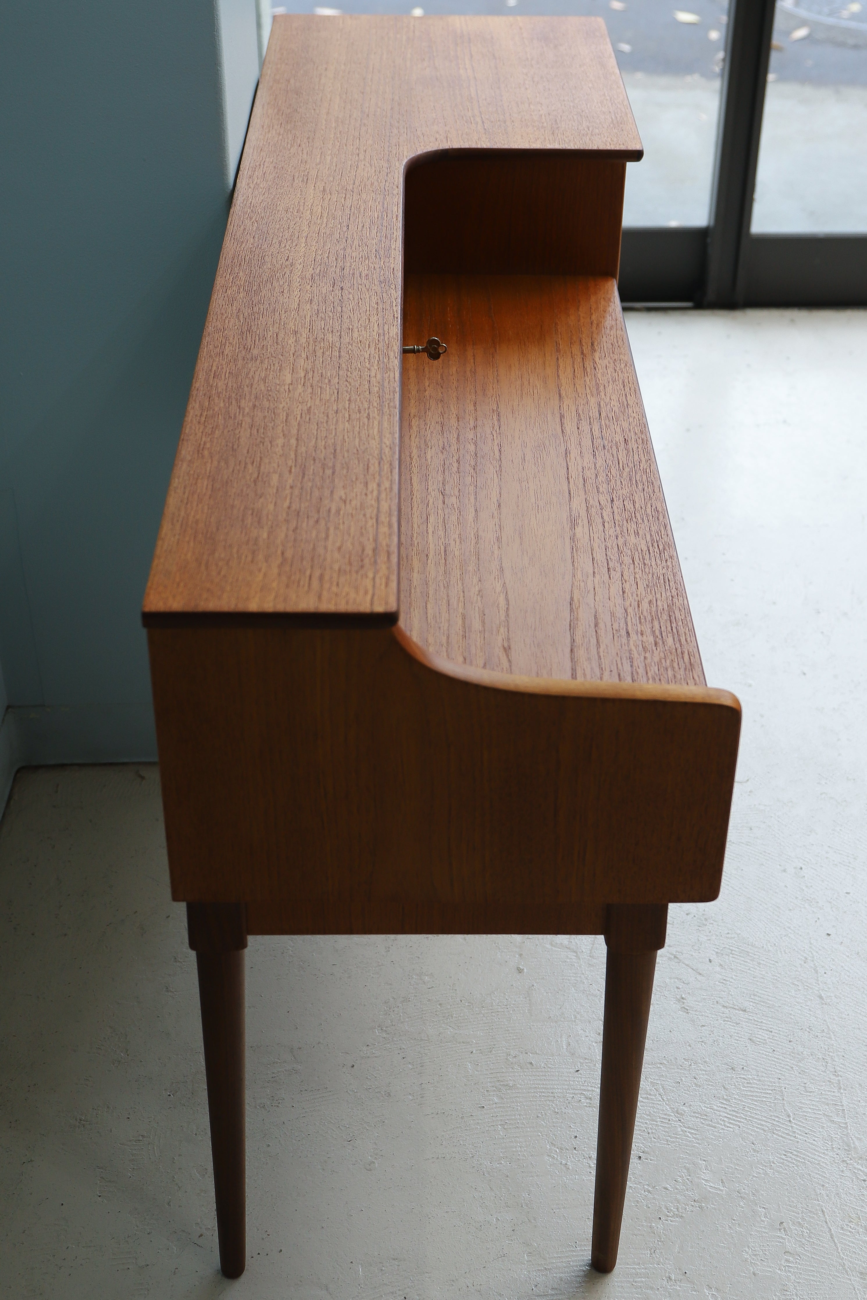 Scandinavian Vintage Sideboard Table/北欧ヴィンテージ サイドボード テーブル ドレッサー