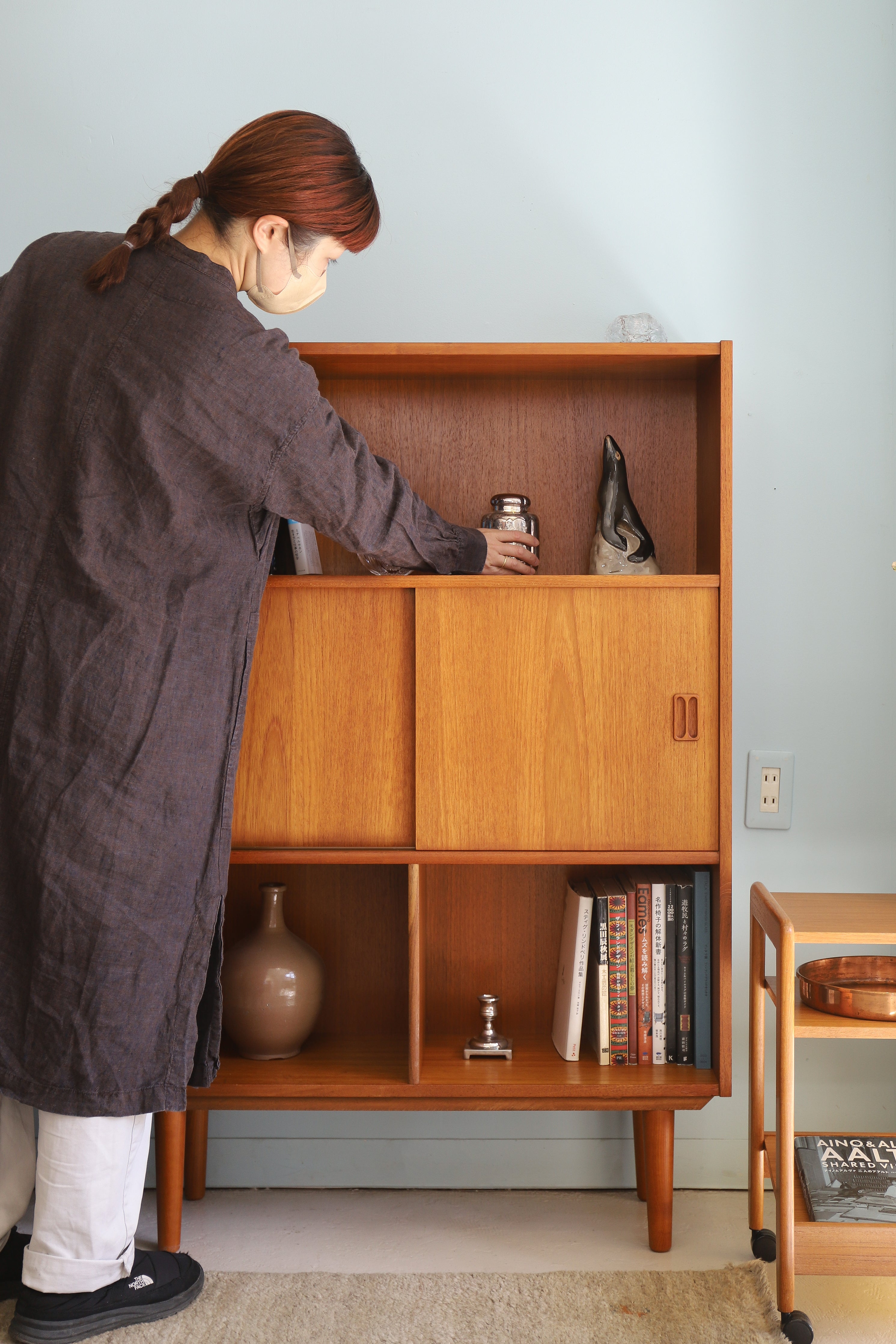 Danish Vintage Bookcase Shelf with Sliding Doors/デンマークヴィンテージ ブックケース 本棚 チーク材 収納 北欧家具