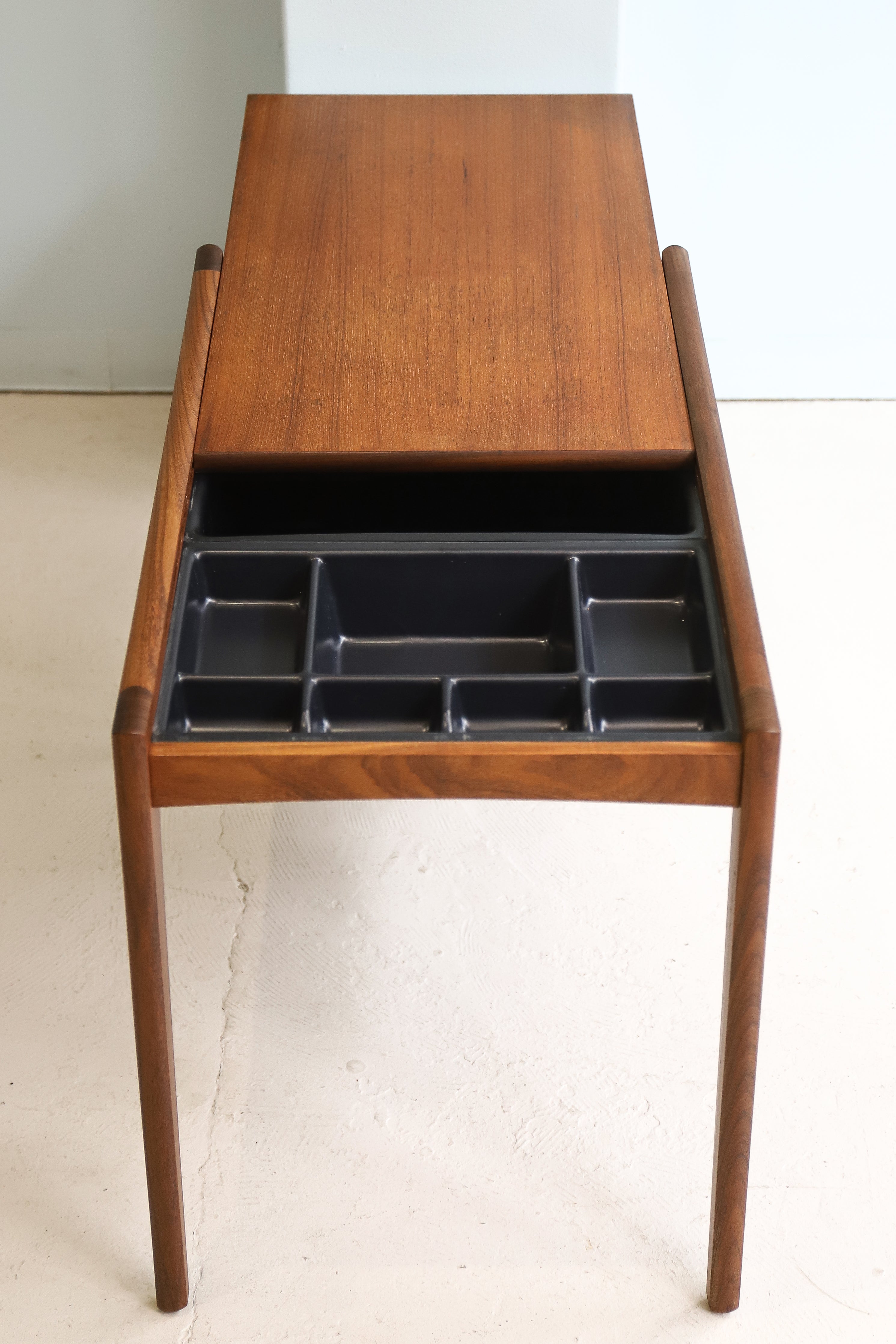 Danish Vintage Sewing Side Table/デンマークヴィンテージ ソーイング サイドテーブル 北欧家具