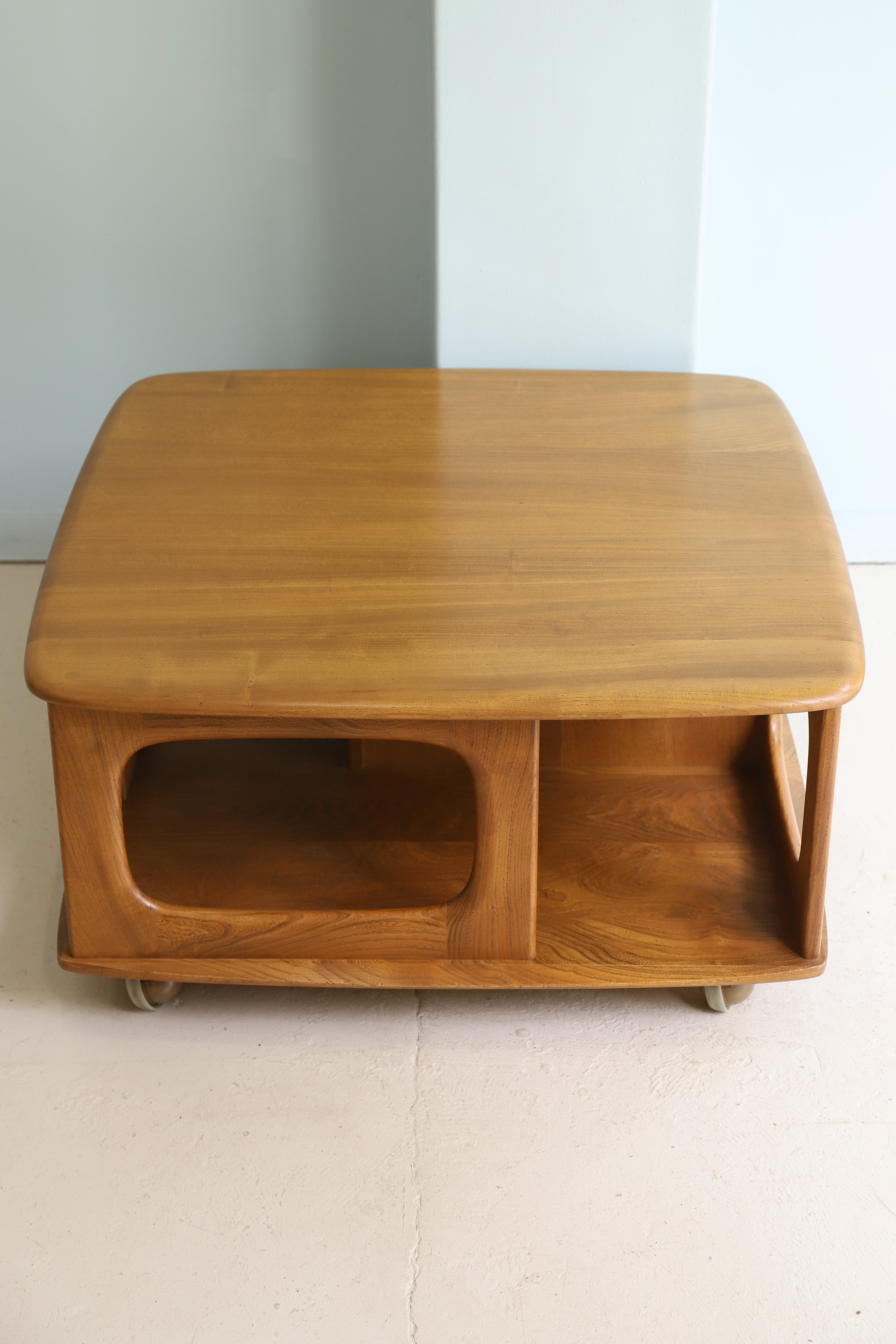 UK Vintage Ercol Pandora Coffee Table/イギリスヴィンテージ アーコール パンドラ コーヒーテーブル