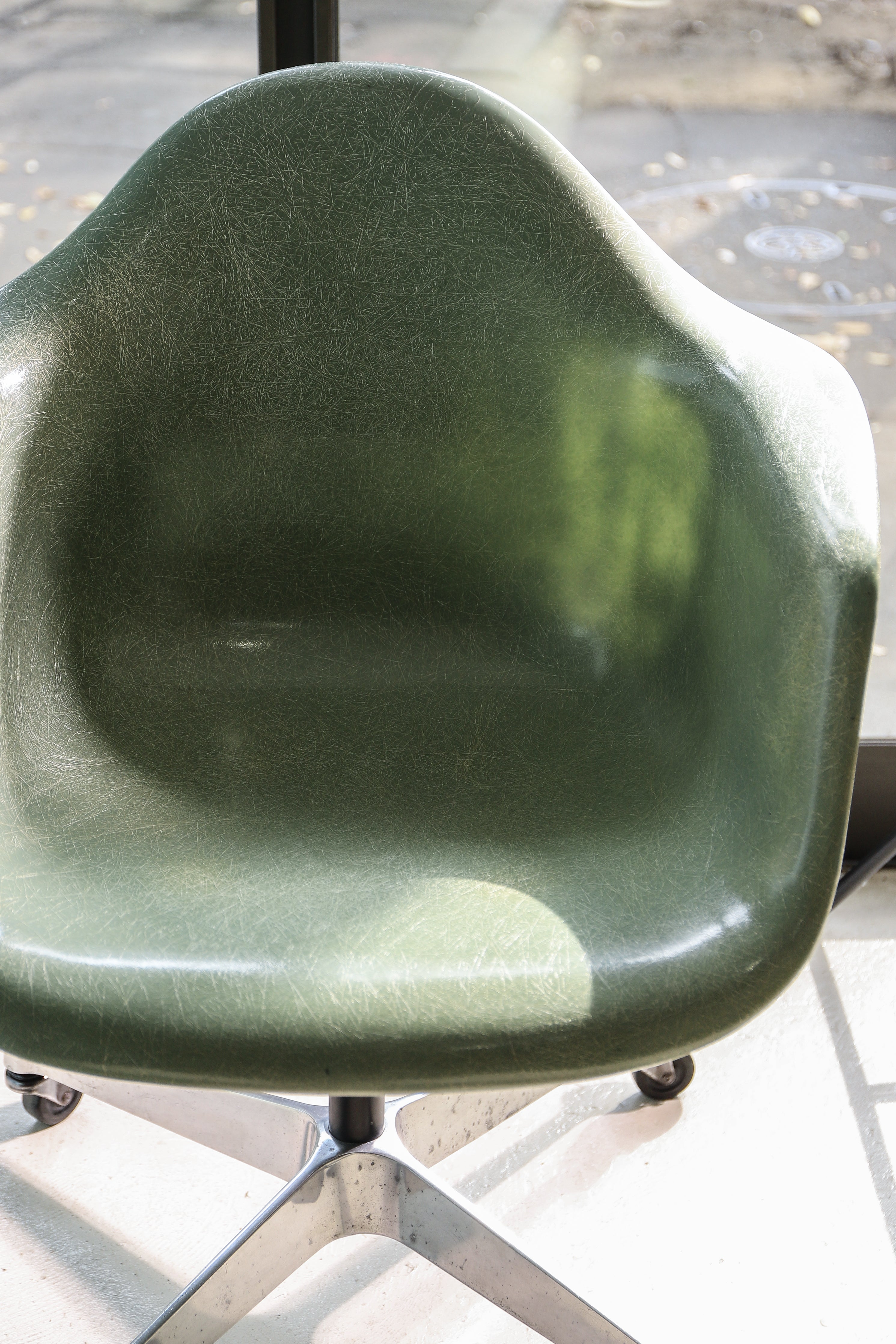 Vintage Herman Miller EAMES Arm Shell Chair with Contract Caster Base/ハーマンミラー イームズ アームシェルチェア コントラクトキャスターベース ヴィンテージ FRP