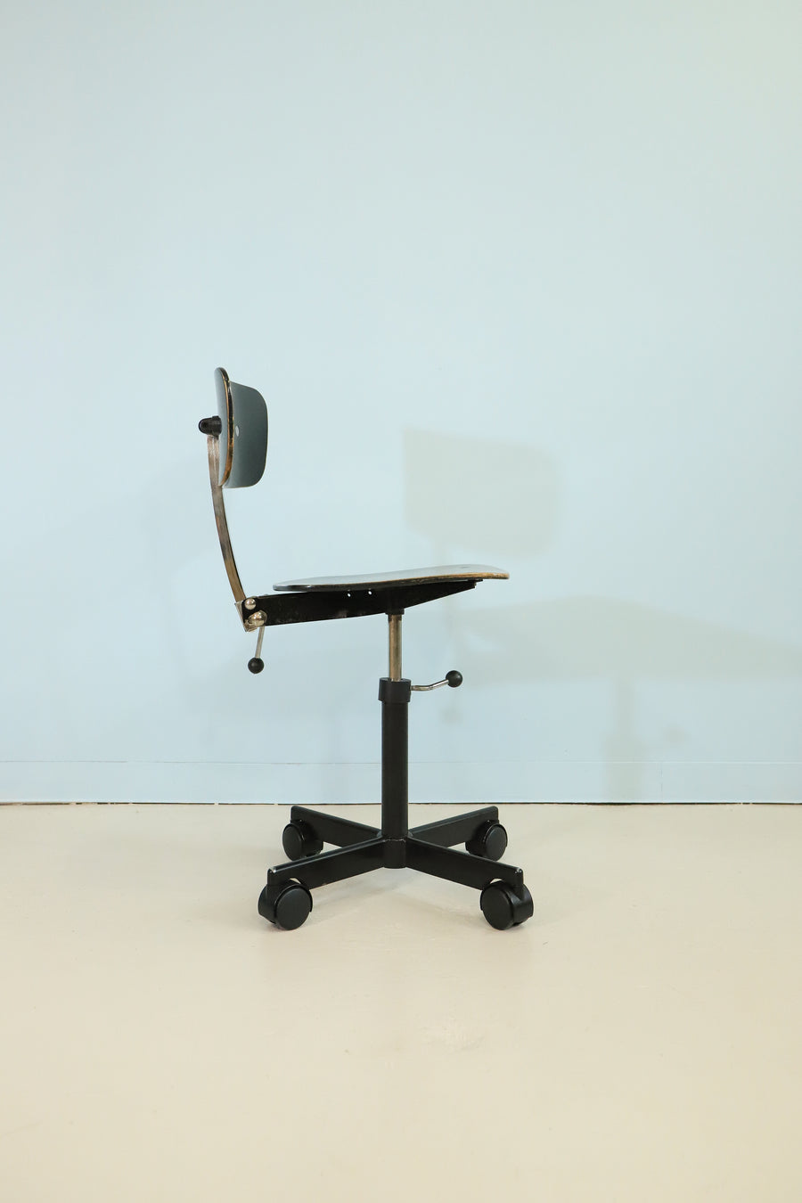 ケヴィチェア ミニ キャスターチェア デンマークヴィンテージ 北欧家具/Vintage KEVI Chair mini Jørgen Rasmussen – FURUICHI/古一