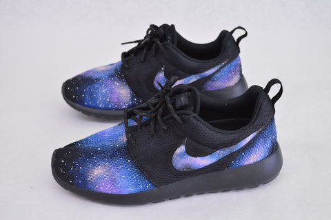 custom galaxy sneakers, nike roshe one, galaxy nike roshe run