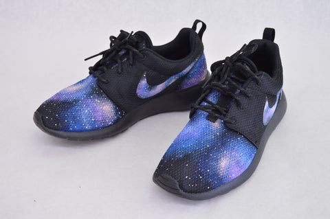 custom galaxy sneakers, nike roshe one, galaxy nike roshe run