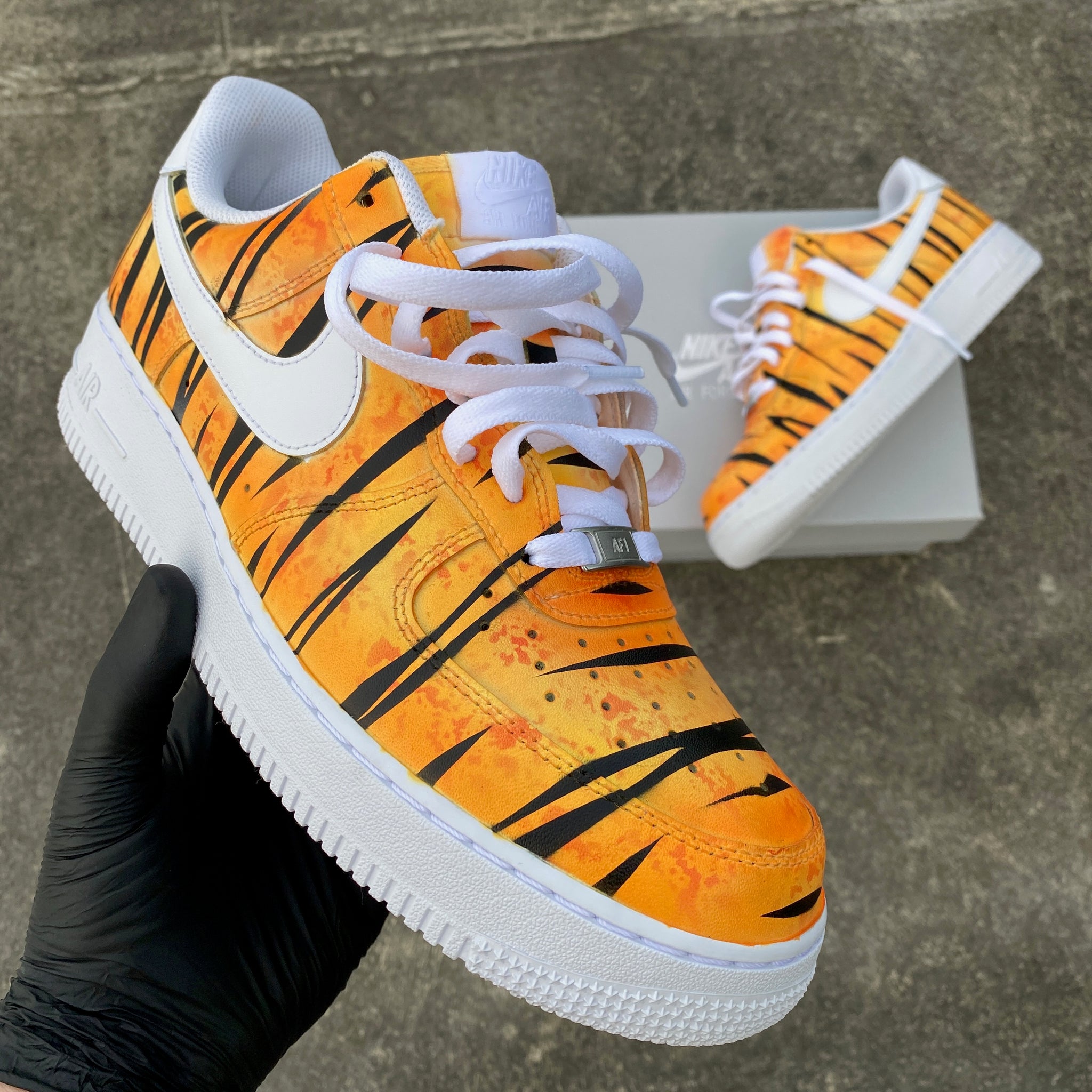 tiger stripe nike shoes