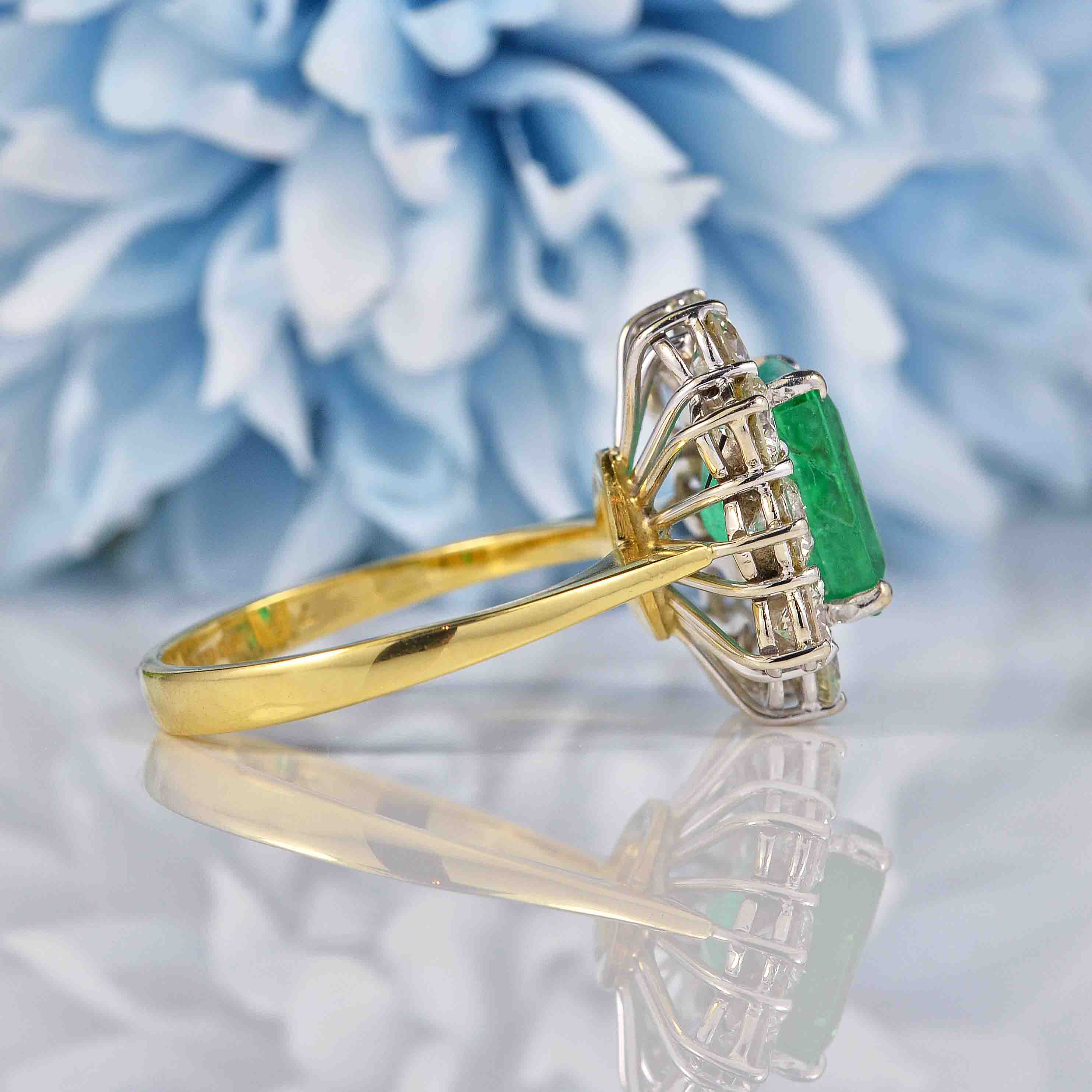 Vintage 1994 Emerald & Diamond 18ct Gold Cluster Engagement Ring ...
