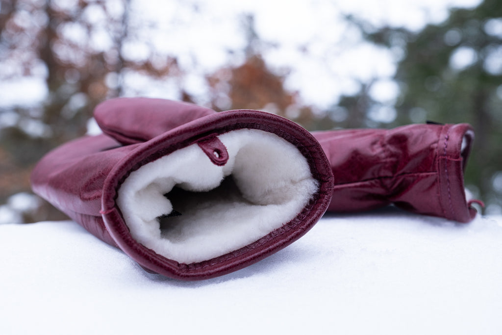 Shearling-lined leather mitts from the City Collection are manufactured in Quebec, Canada by Fourrures Grenier