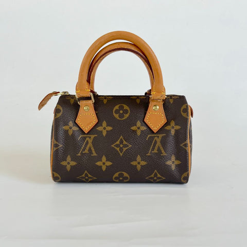 LOUIS VUITTON Speedy 40 Bandouliere Heritage Monogram Canvas Travel Ba