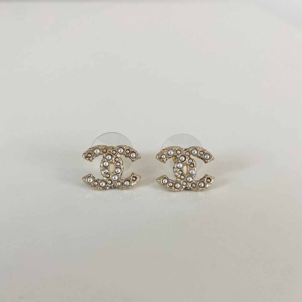 Chanel Silver Metal And Strass CC Drop Earrings, 2020 Available For Immediate  Sale At Sotheby's