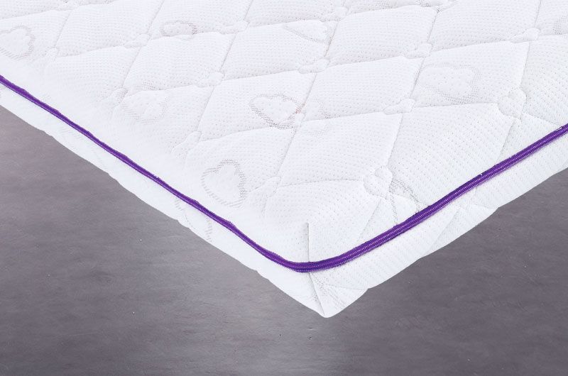 Cuddly mattress cover 