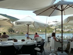 DOC Restaurante view accrss the Douro