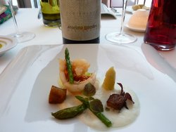 Lobster and asparagus with Anselmo Mendes Curtimenta
