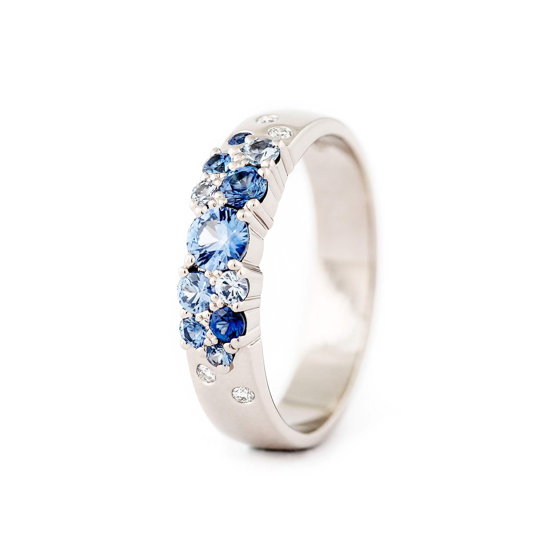 Keto Meadow 4mm - Blue - sapphire ring – Au3 Goldsmiths
