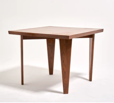 SQUARE TABLE