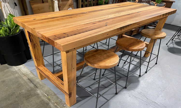 2x4 pub table