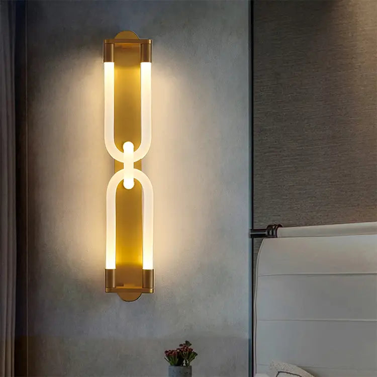 Northern Europe Simple Light Luxury Wall Mounted Lamp