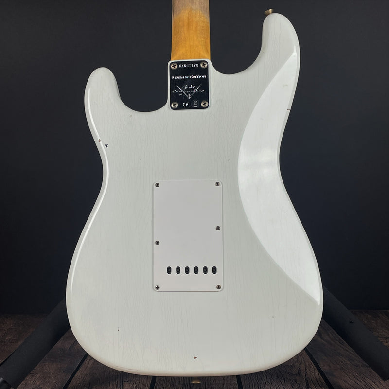 Fender Custom Shop '62/'63 Stratocaster, Journeyman- Aged Olympic White - Metronome Music Inc.