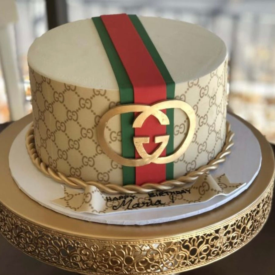 Chanel LV Cake - Entrega de pastel de cumpleaños de lujo en Dubái - Compra  en línea – The Perfect Gift® Dubái