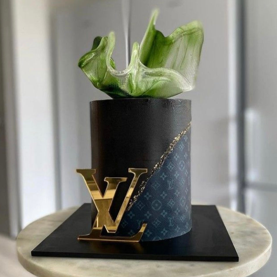 Louis Vuitton Elegant Cake - Entrega de pastel de cumpleaños a Dubái -  Compra en línea – The Perfect Gift® Dubái
