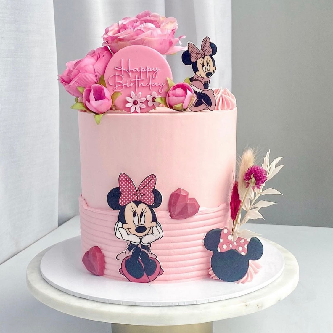 Minnie Mouse Pink Cake - Birthday Cake Delivery to Dubai - Shop Online –  The Perfect Gift® Dubai