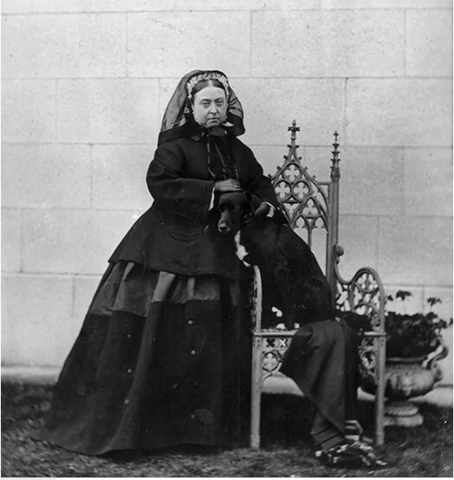 queen victoria in extended mourning widows weeds dressed in black