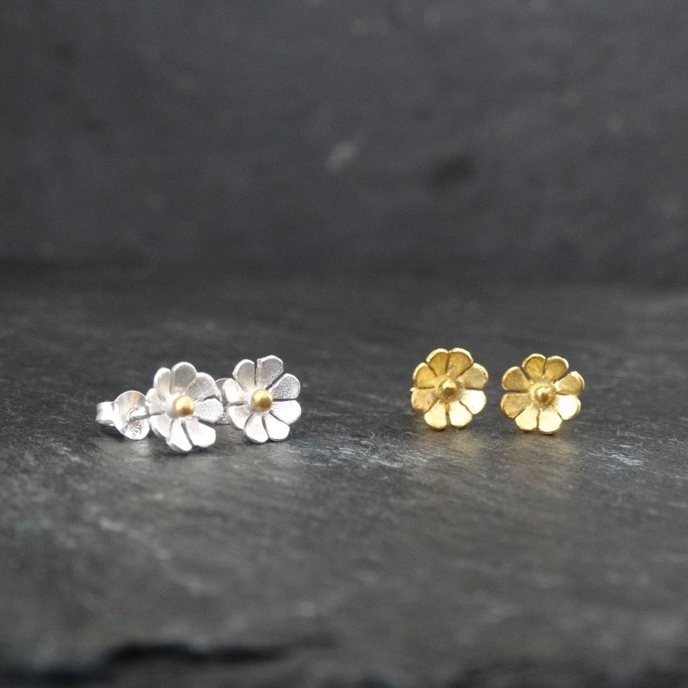 gold flower earrings studs