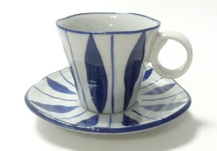 Cup and saucer, leaf, d3.15 x h2.76 in