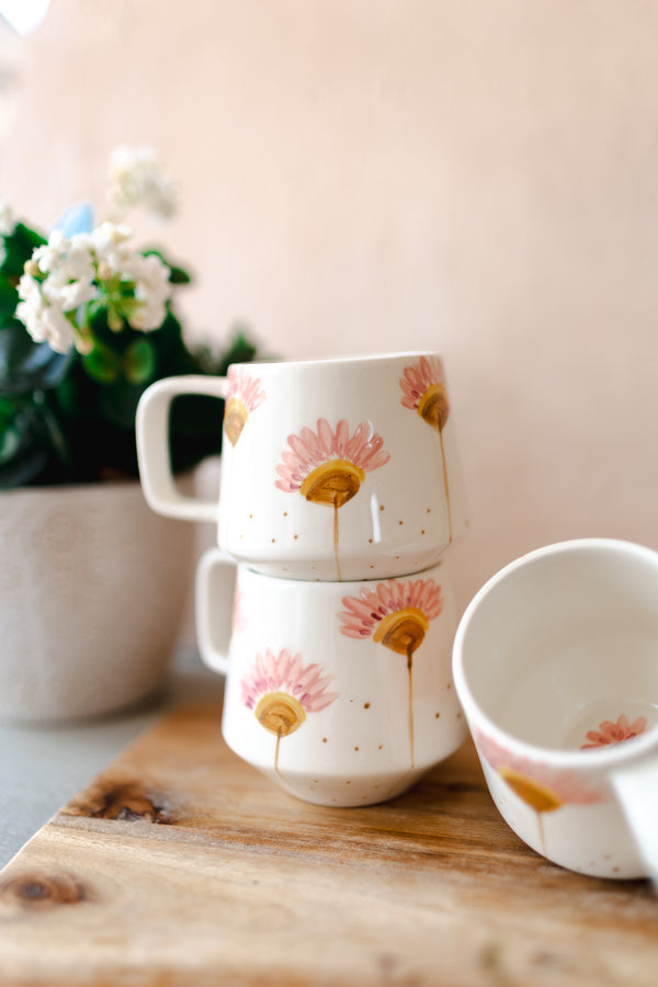 Pink daisy mug