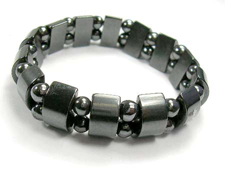 Hematite - aids circulatory problems, increases iron in the blood and the flow of oxygen through the body, stimulates the glands, activates the spleen, liver and gall bladder.