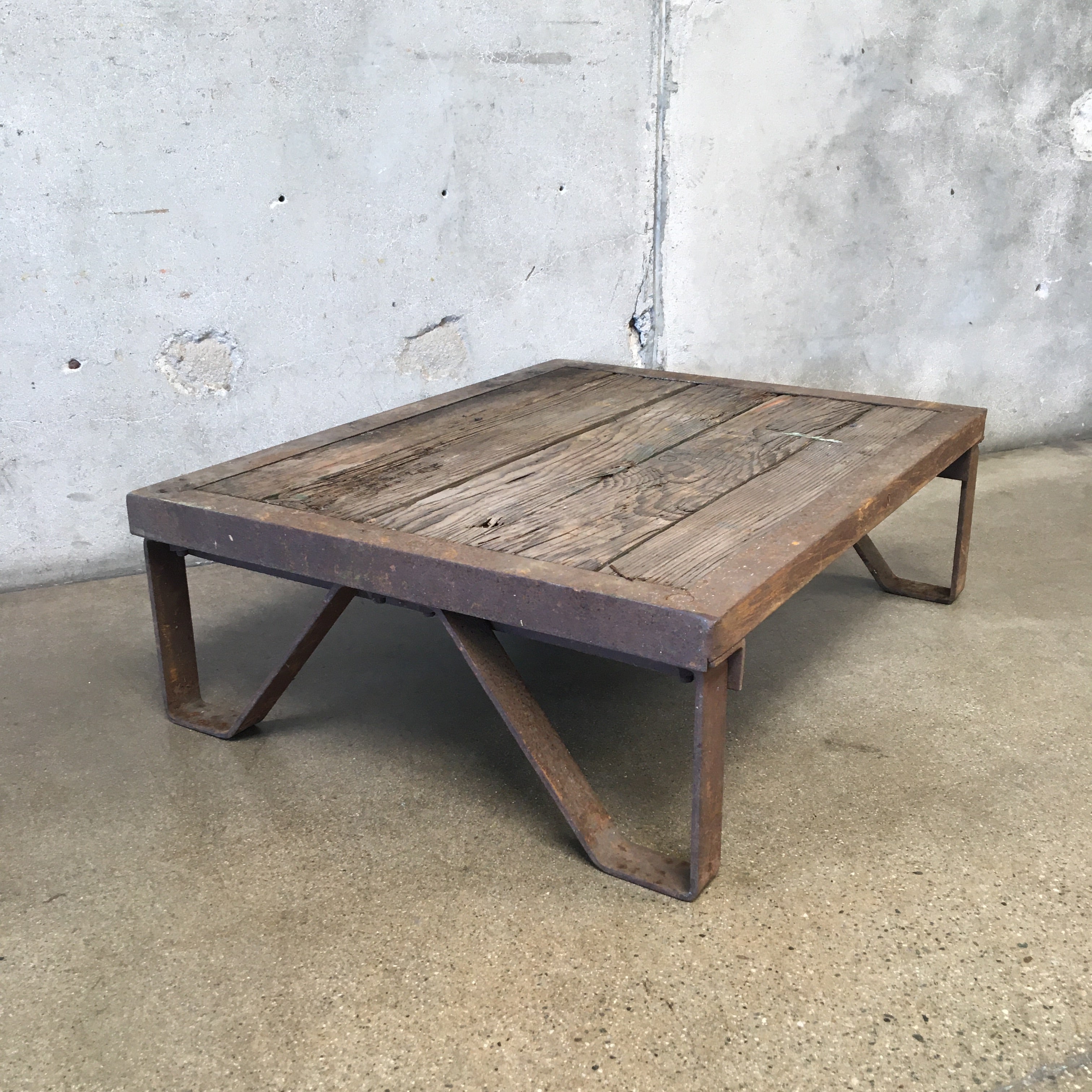 Old Warehouse Pallet Coffee Table