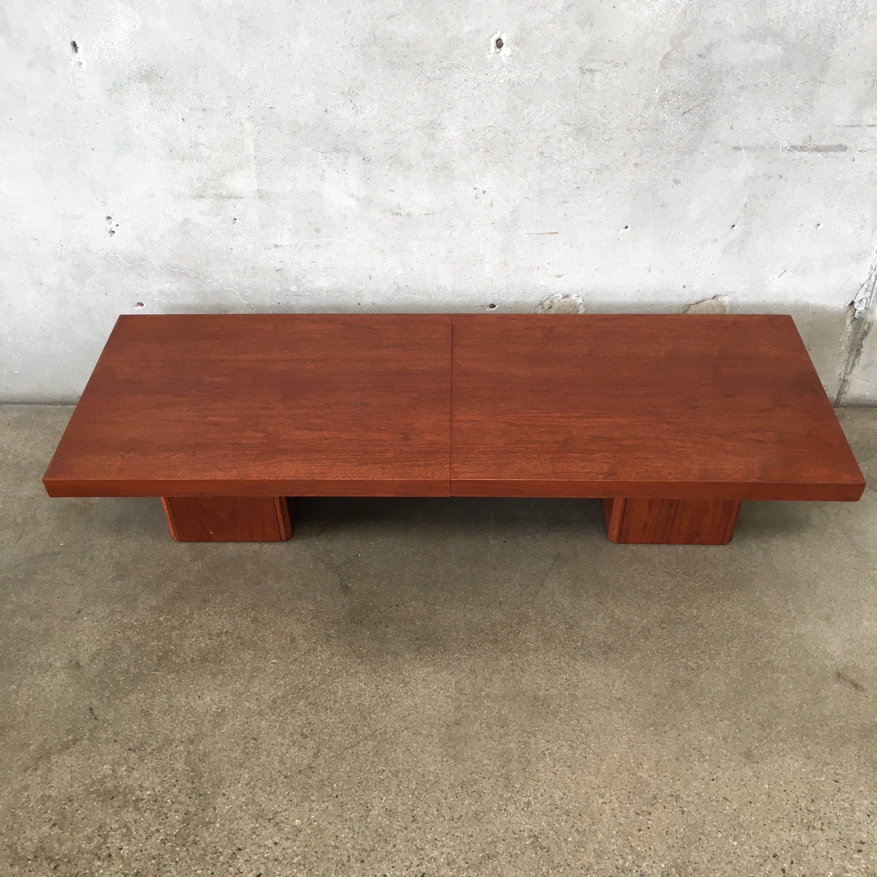 John Keal For Brown Saltman Mid Century Extendable Coffee Table