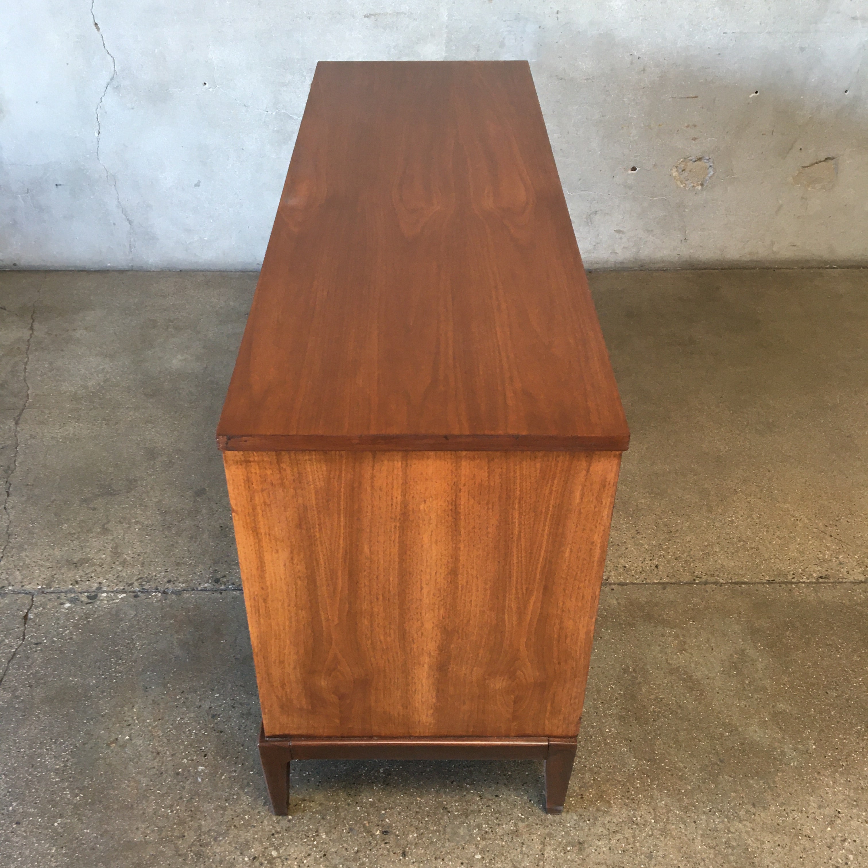 Mid Century Dresser / Credenza