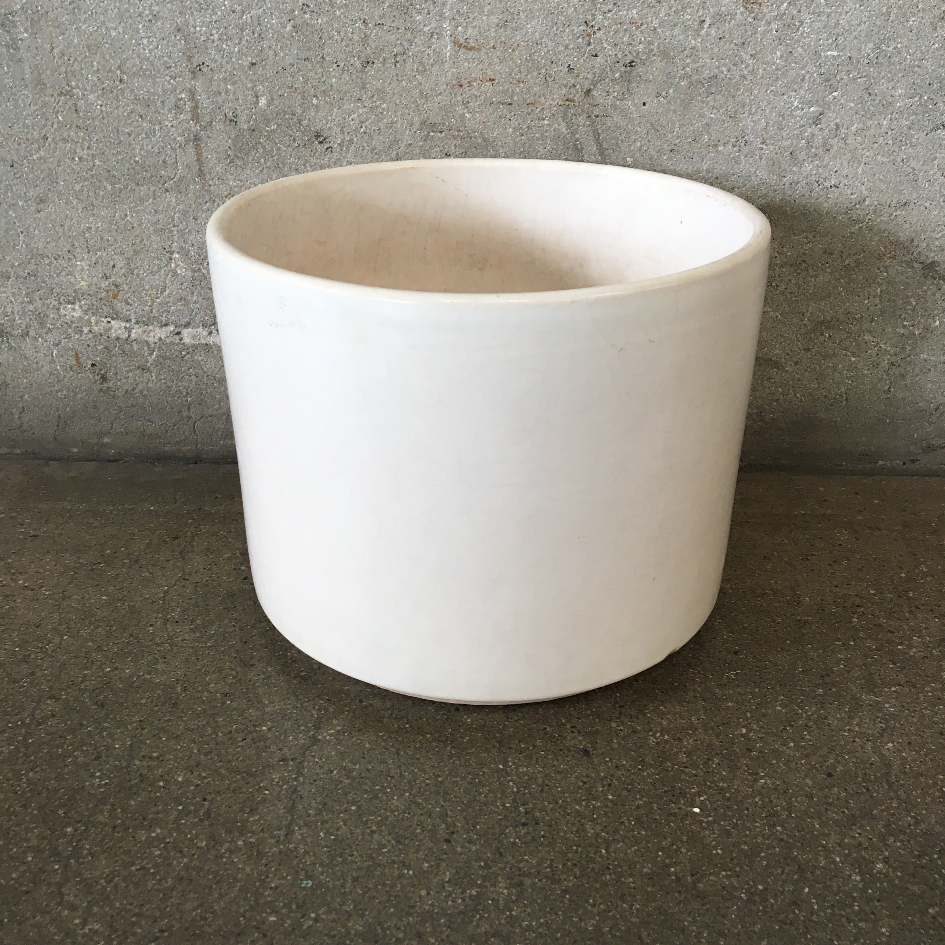 Mid Century Modern White Gainey Garden Pot