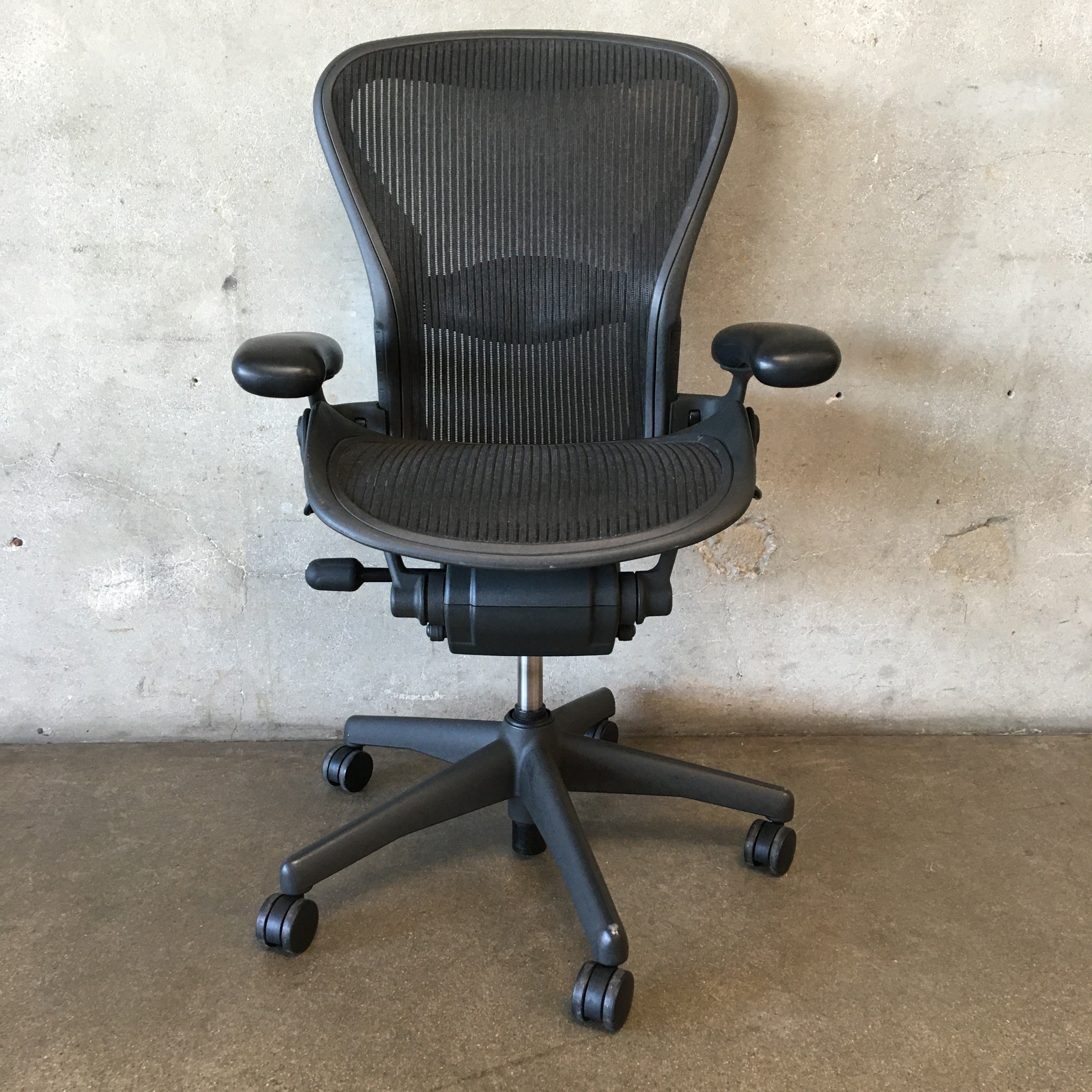 herman miller aeron stool size b