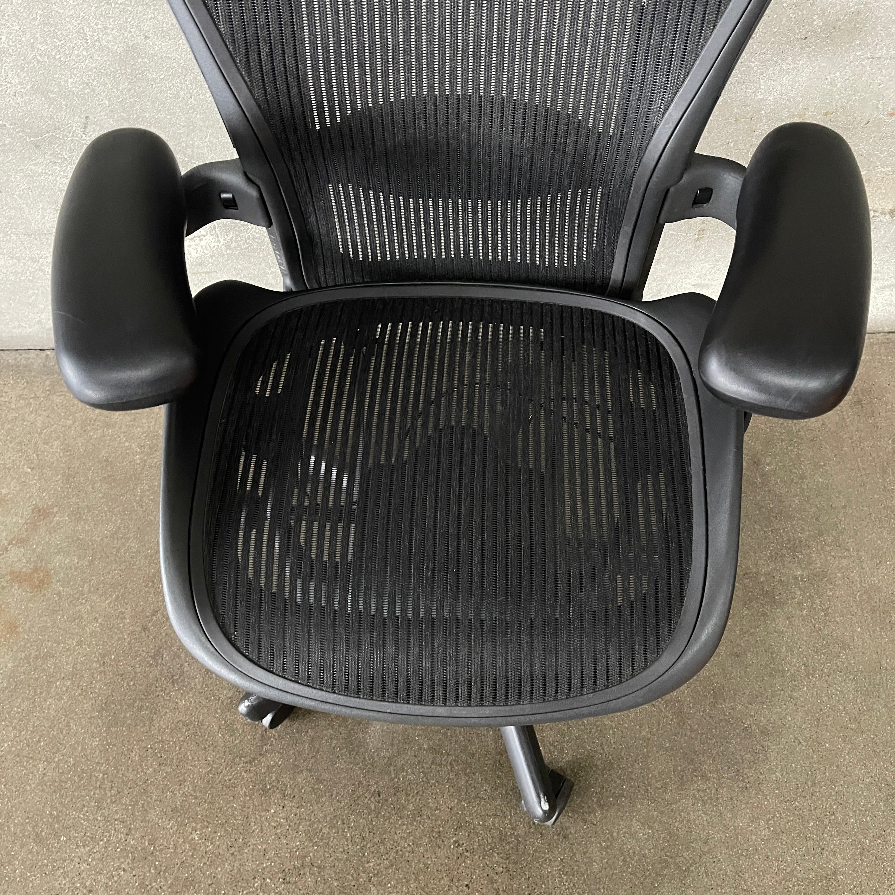 herman miller aeron carousell