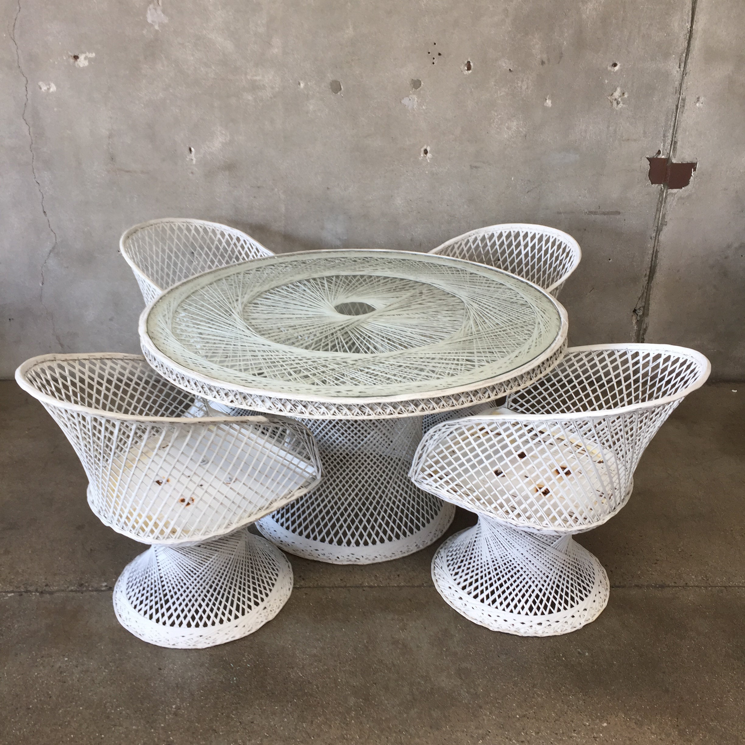 Vintage Mid Century Russell Woodard White Spun Fiberglass Patio Set