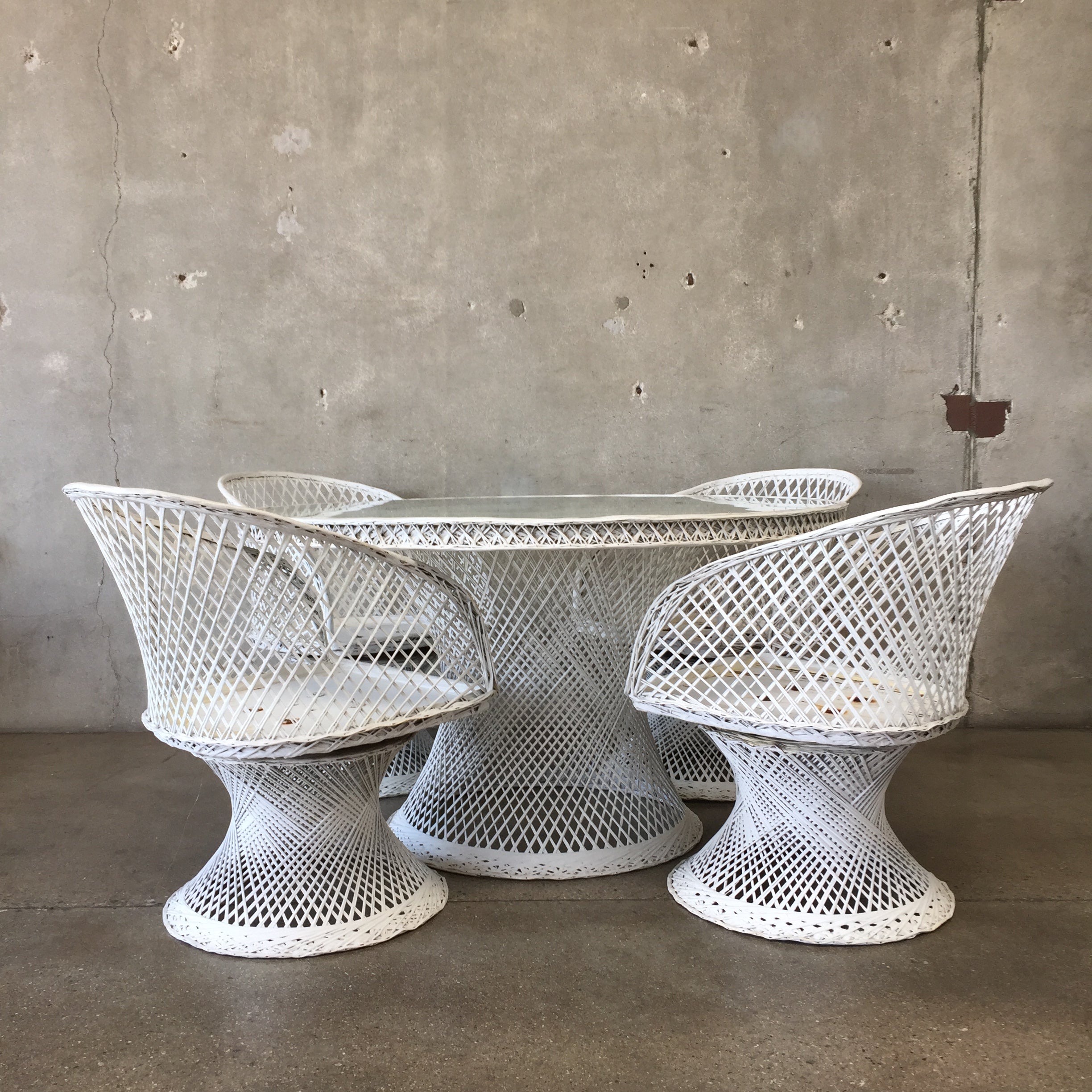 Vintage Mid Century Russell Woodard White Spun Fiberglass Patio Set