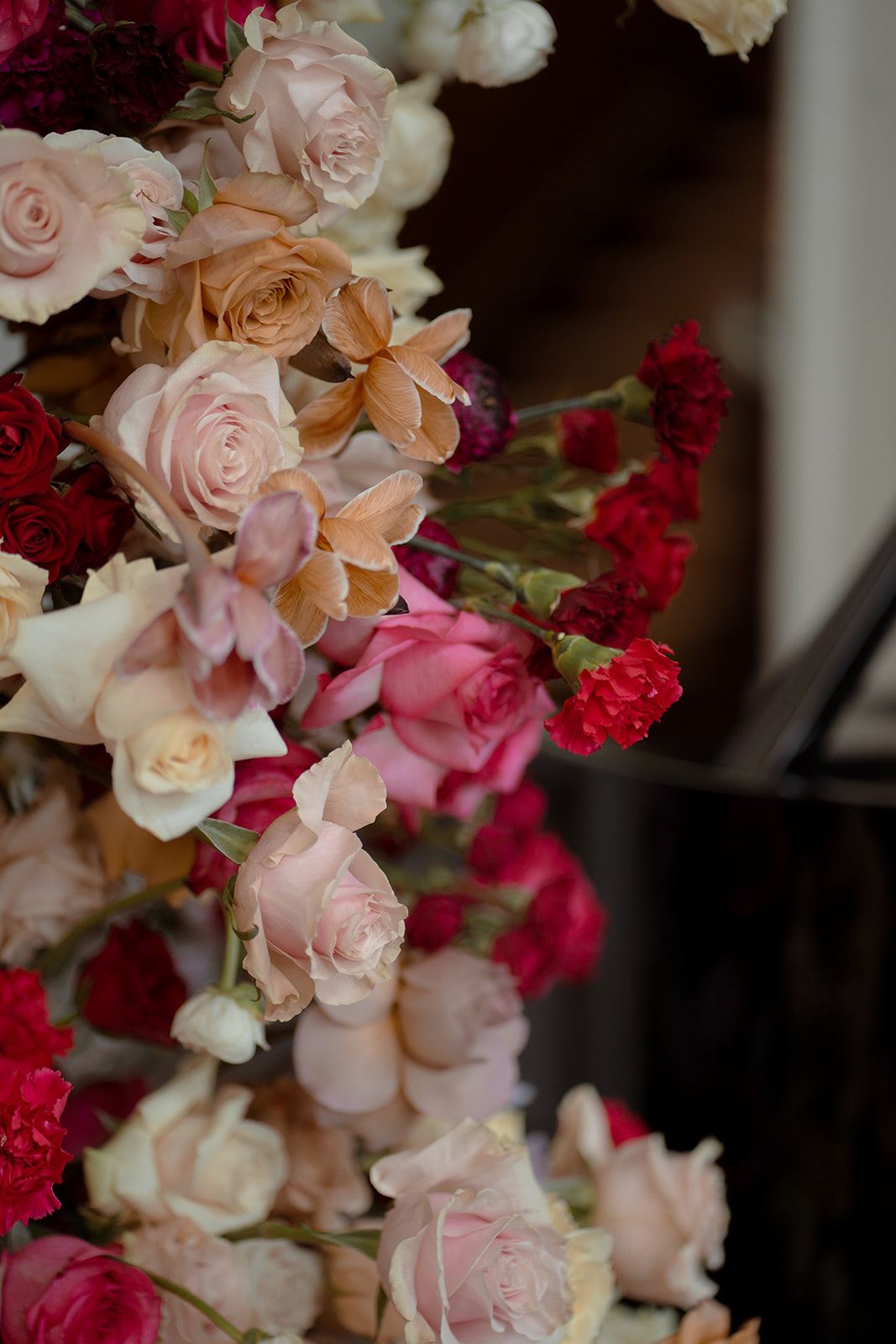 What a Host Home: Tablescape Flower Decor