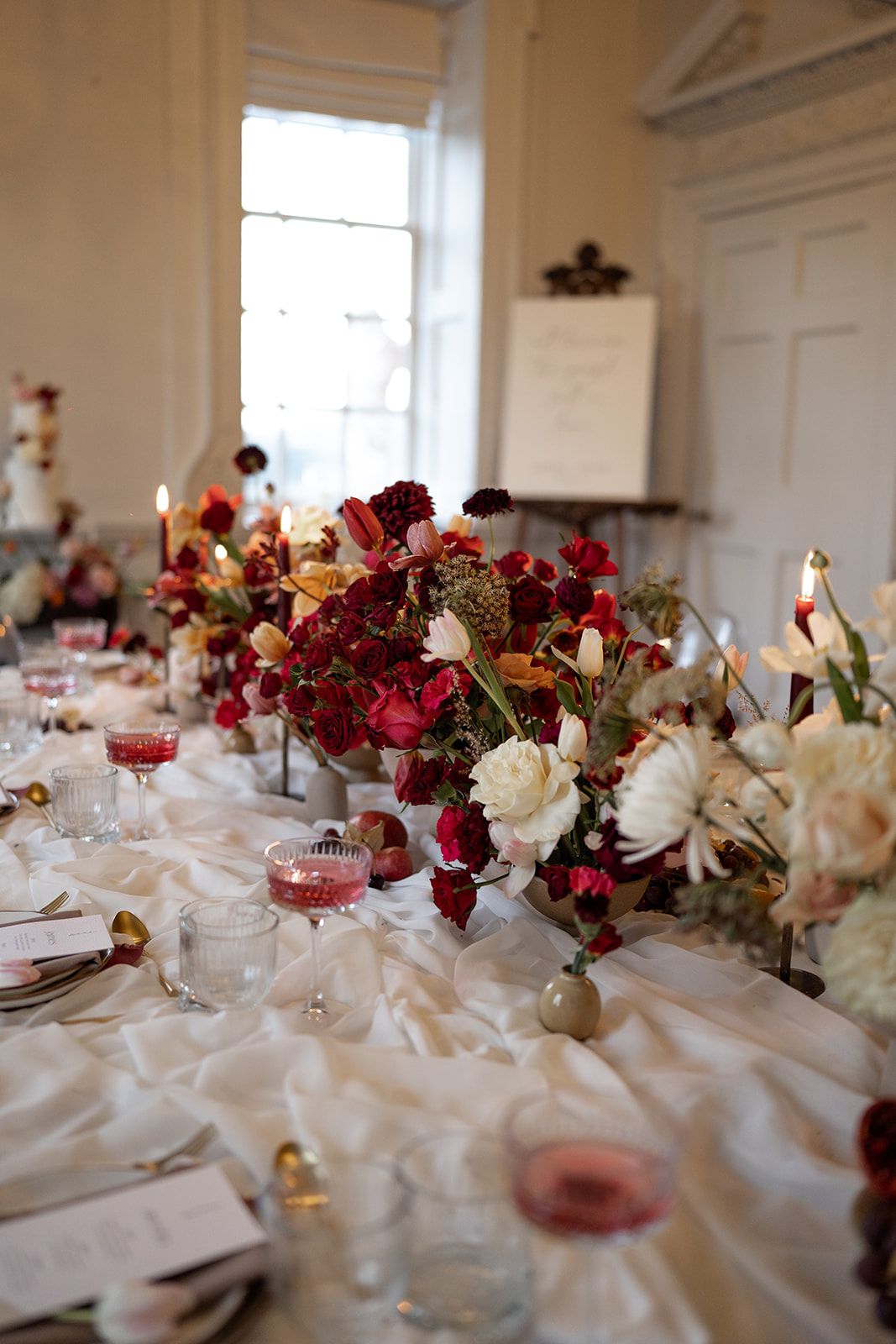 What a Host Home: Tablescape Flower Decor