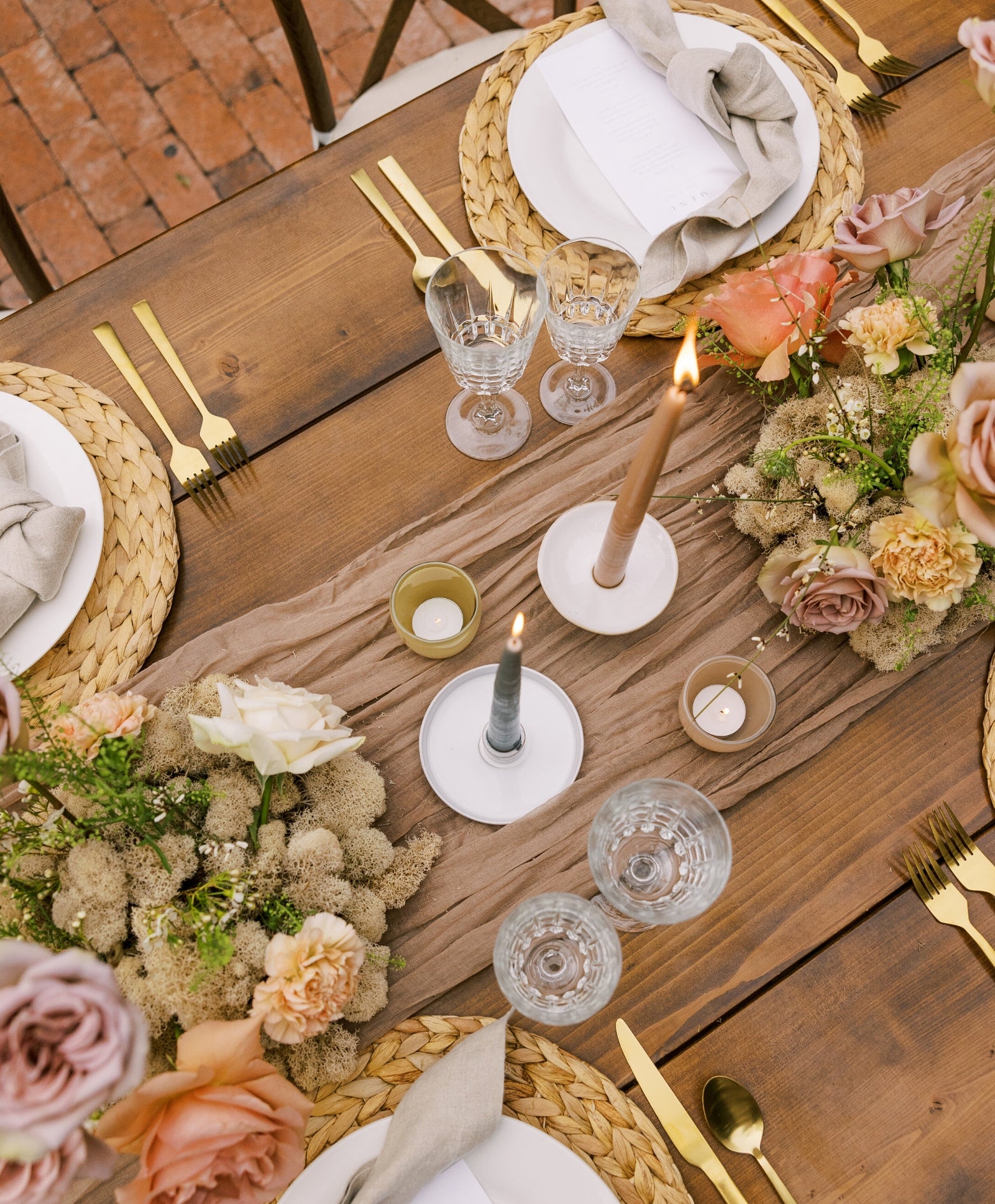 What a Host Home: Al Fresco Dining Tablescape Table Decor