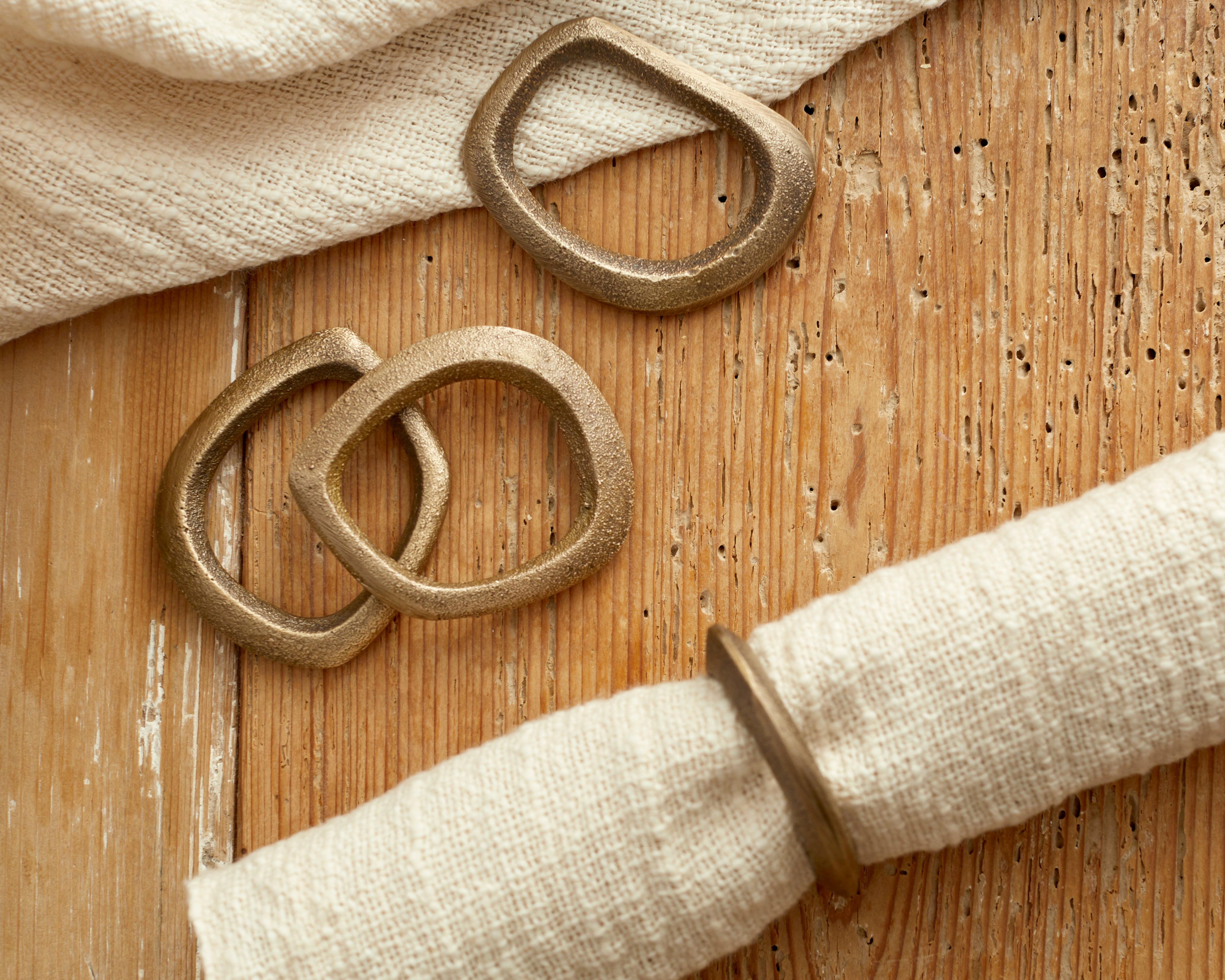 What a Host Home: Brass Napkin Holders Rings - Set of 4