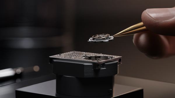 modern silicon balance spring in a timepiece.