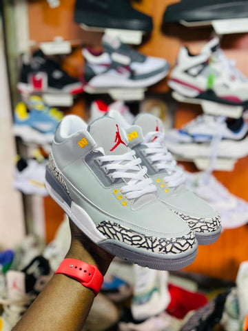 Air Jordan 3 X Kaws – Adamsneakers