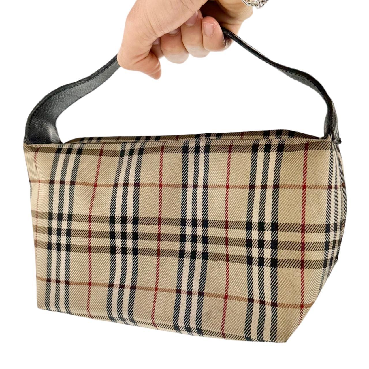 Burberry Nova Check Shoulder Bag ○ Labellov ○ Buy and Sell