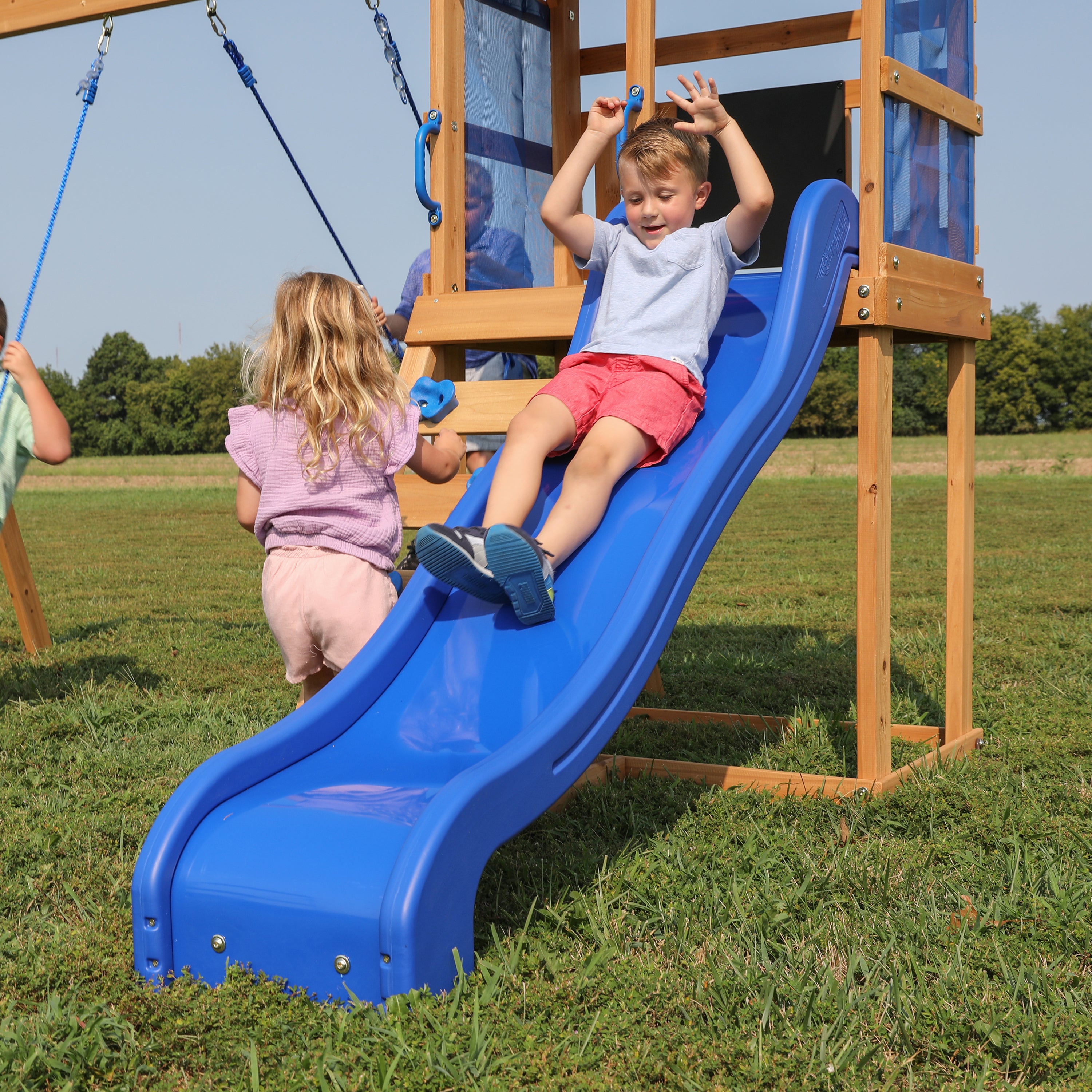 Backyard discovery cedar point wooden hot sale swing set