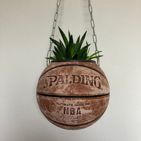 idee-cadeau-plante-ballon-de-basketball-deco-pot-de-fleurs