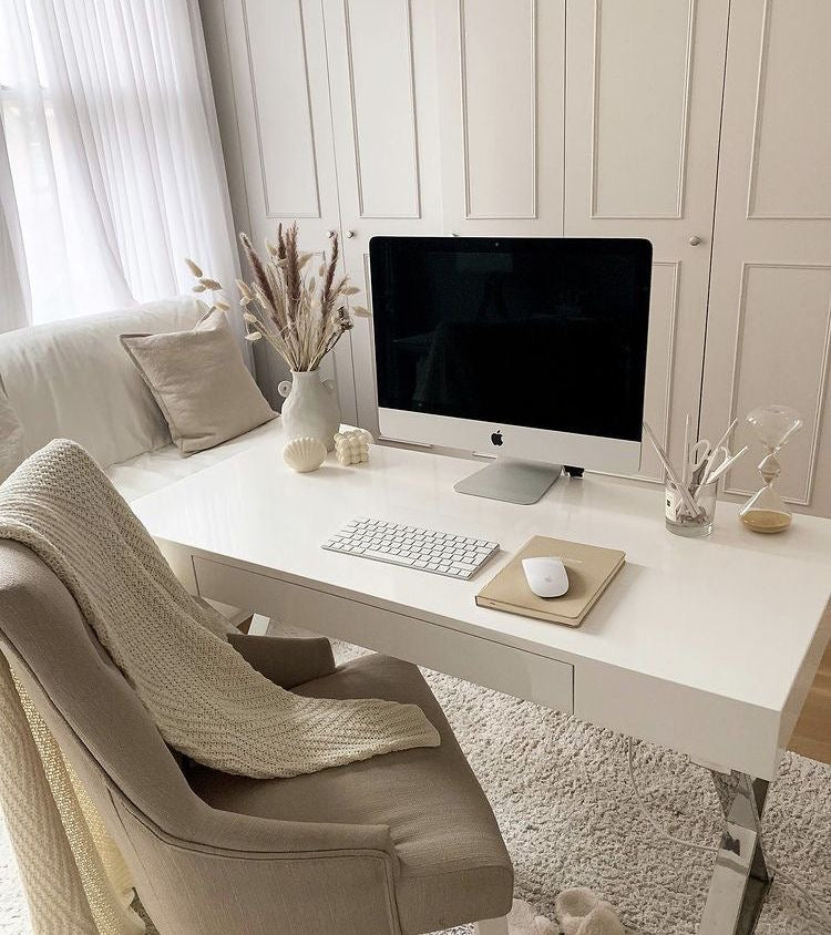 How to Adopt the “Vanilla Girl” Aesthetic in Your Home Office