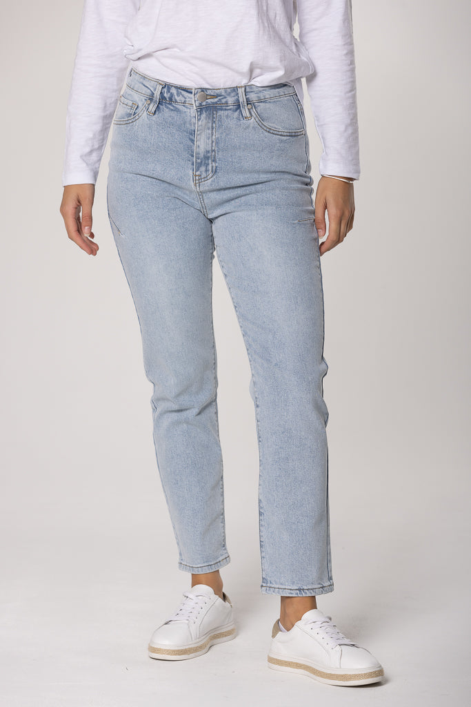 BARKLY STRAIGHT LEG JEAN- Vintage Mid Blue – Frankie & Co Clothing