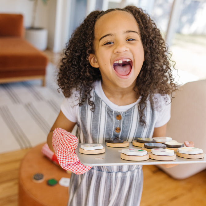 Hape - My Baking Oven with Magic Cookies