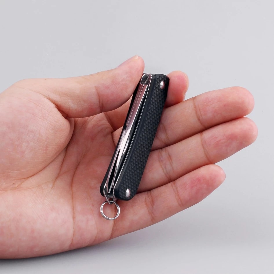 Ruike S22 EDC pocket sized keychain knife now available in India.